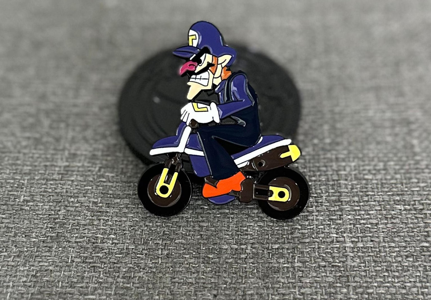 Mario Kart Waluigi Collectible Pin Asia Exclusive