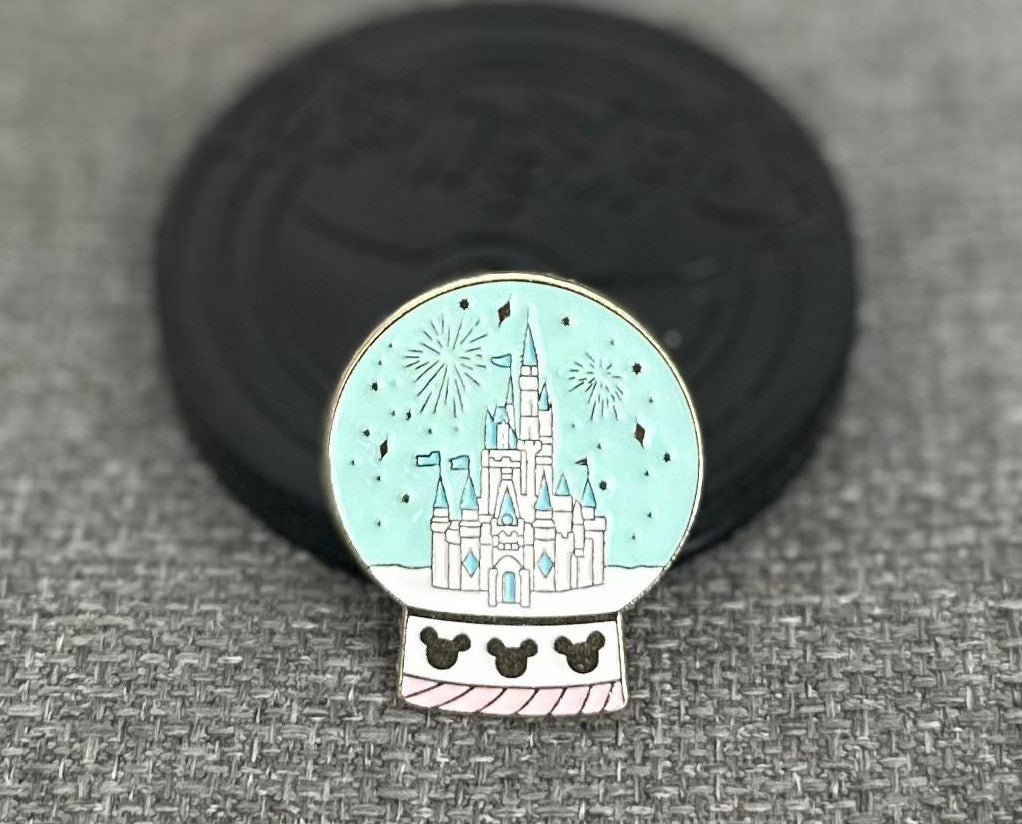 Disney Magic Kingdom Castle Collectible Pin Asia Exclusive