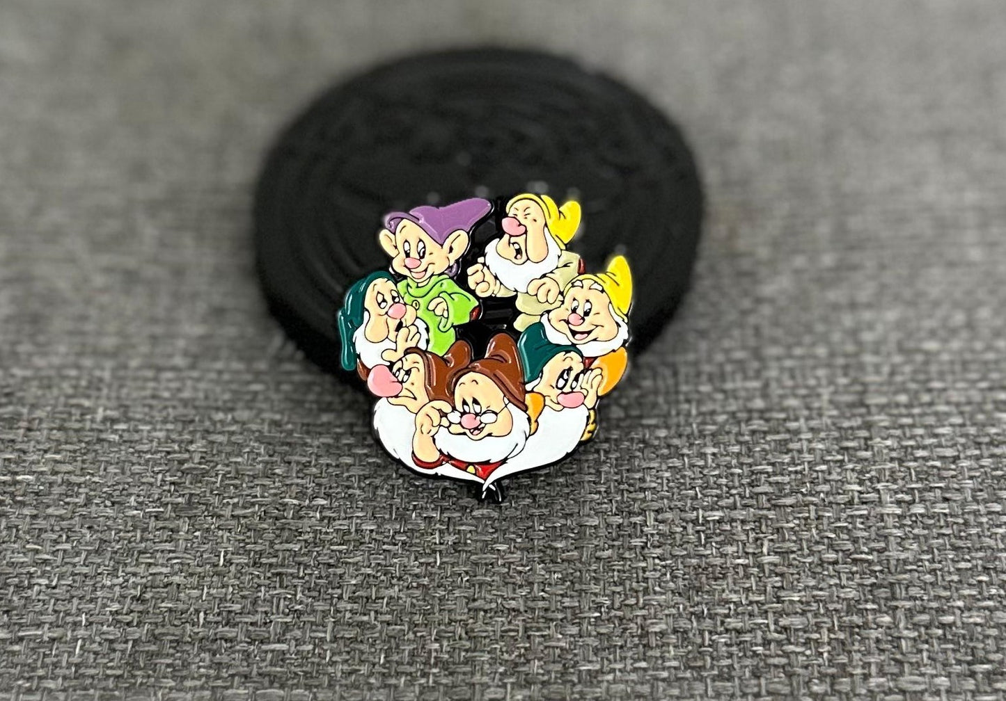 Disney Snow White The Seven Dwarfs Collectible Pin Asia Exclusive